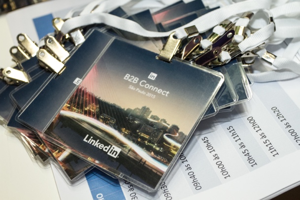 Comunicação visual personalizada para o evento.