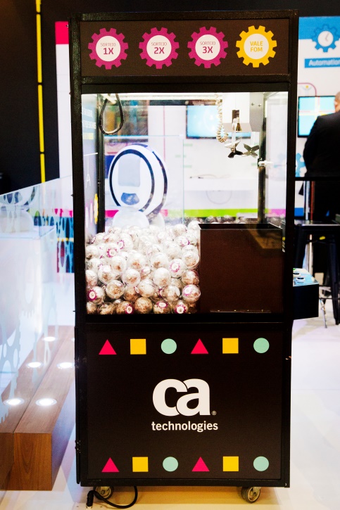 Ação diferenciada: fliperama garra.