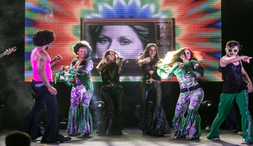 Festa de encerramento com show.