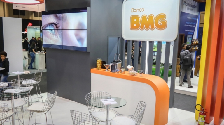 Pelo quarto ano consecutivo fizemos o stand do Banco BMG na feira Expert XP 2018. Casting. Buscamos a melhor opção de projetos para satisfação do cliente.
