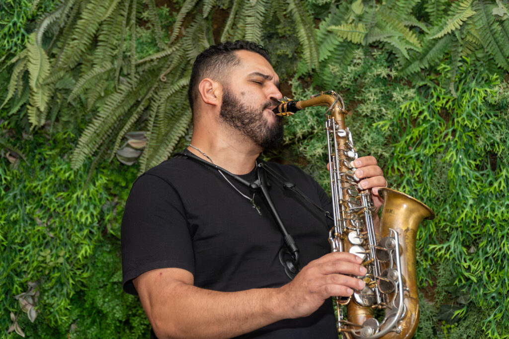 Além da música de tirar o fôlego